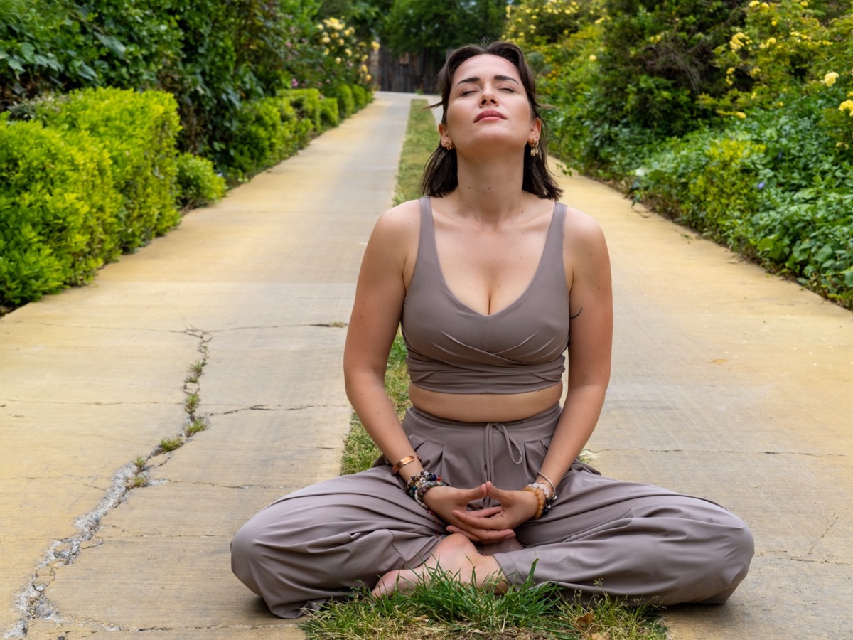 Çiler Ezgi Baykan yoga pratiğinde